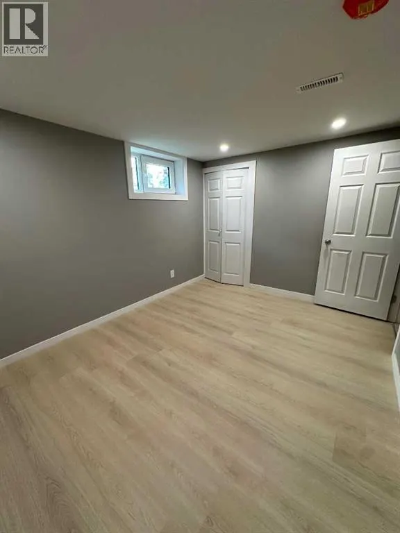 31 10 Street W
