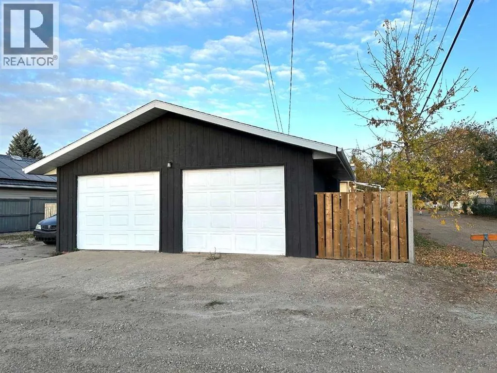 31 10 Street W