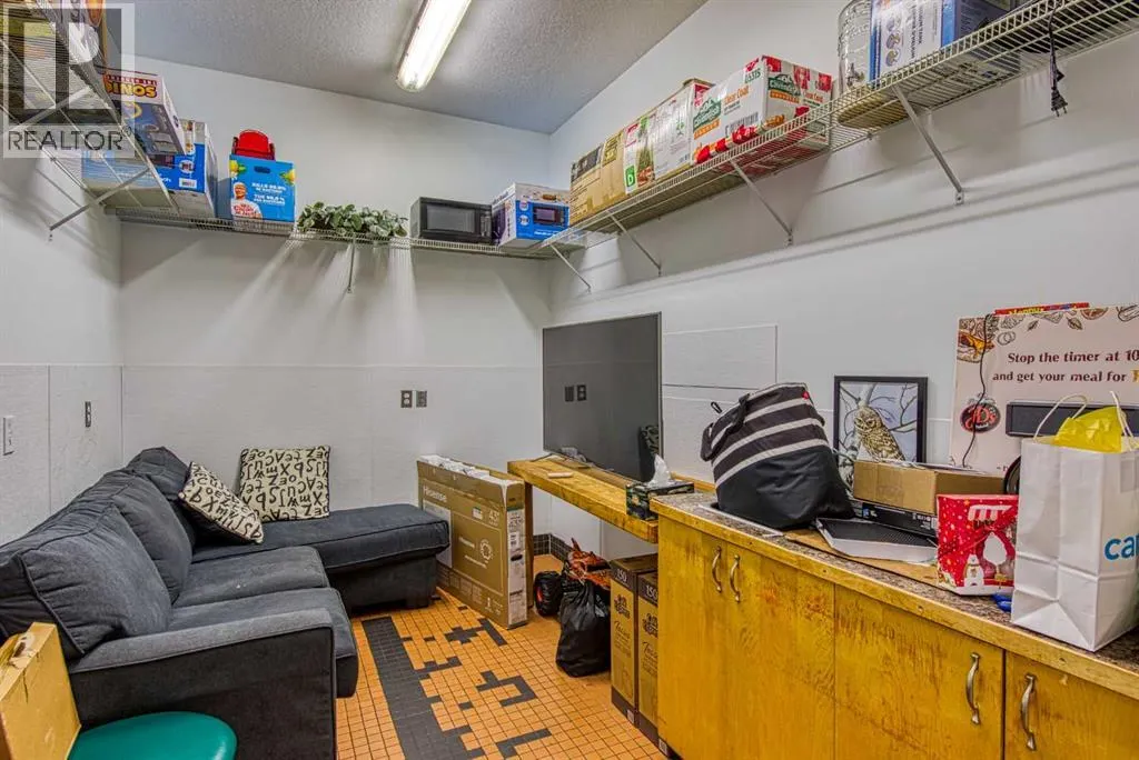 9925 100 Street