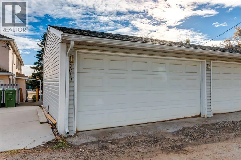 2, 2013 24 Street SW