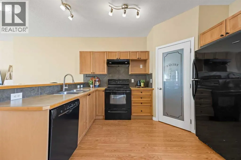 1301, 703 Luxstone Square SW