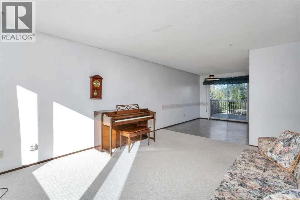 5628 55 Avenue