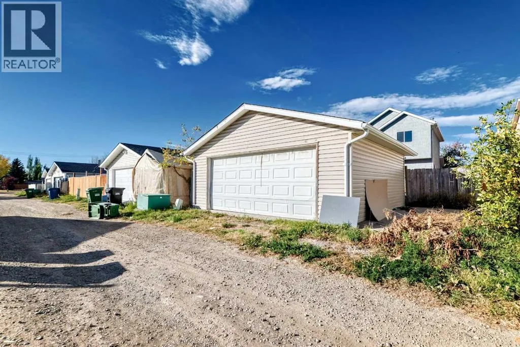 120 Martinview Close NE