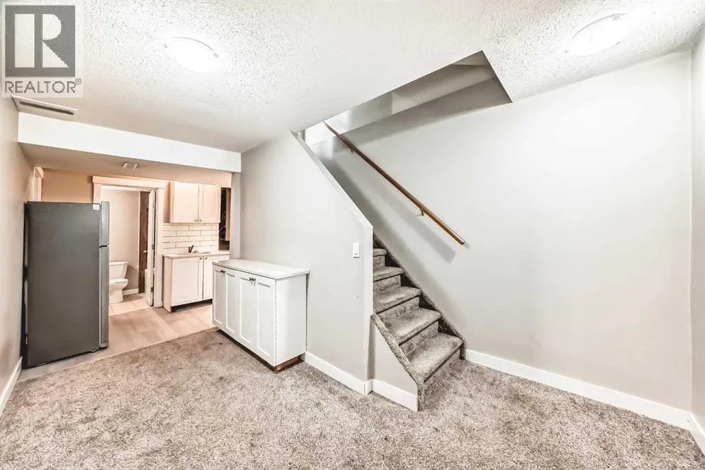 120 Martinview Close NE