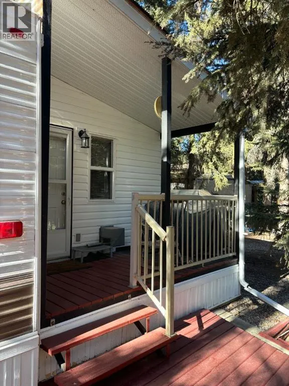 18, 200 4th Ave SW