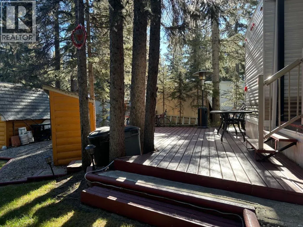18, 200 4th Ave SW