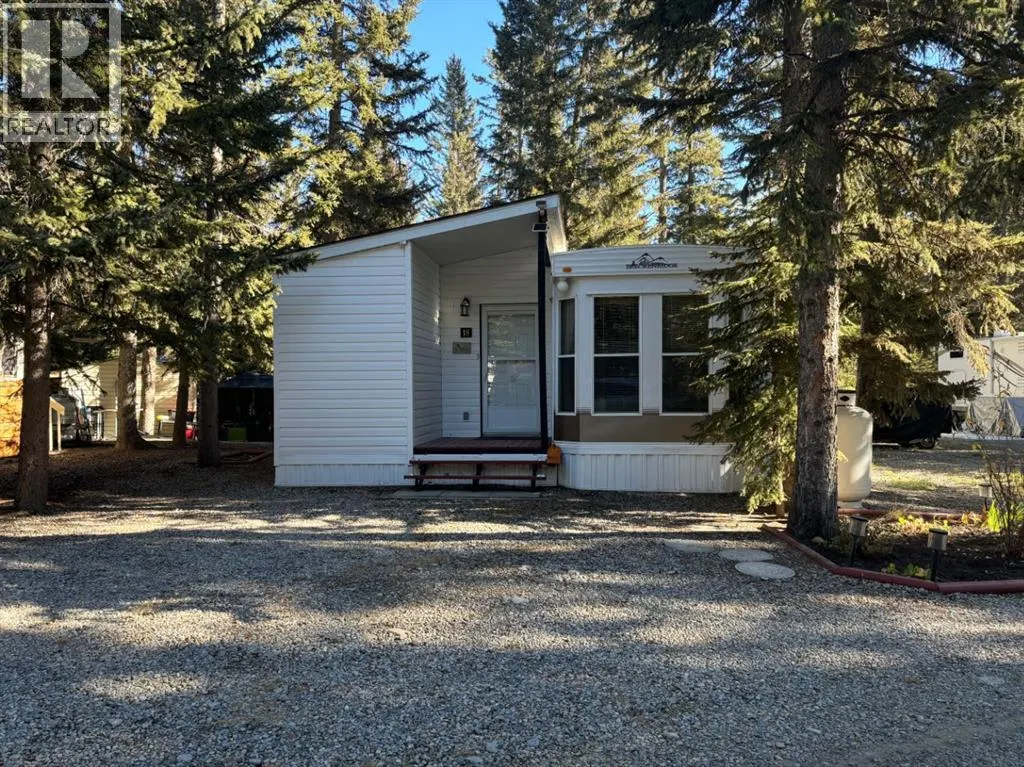 18, 200 4th Ave SW