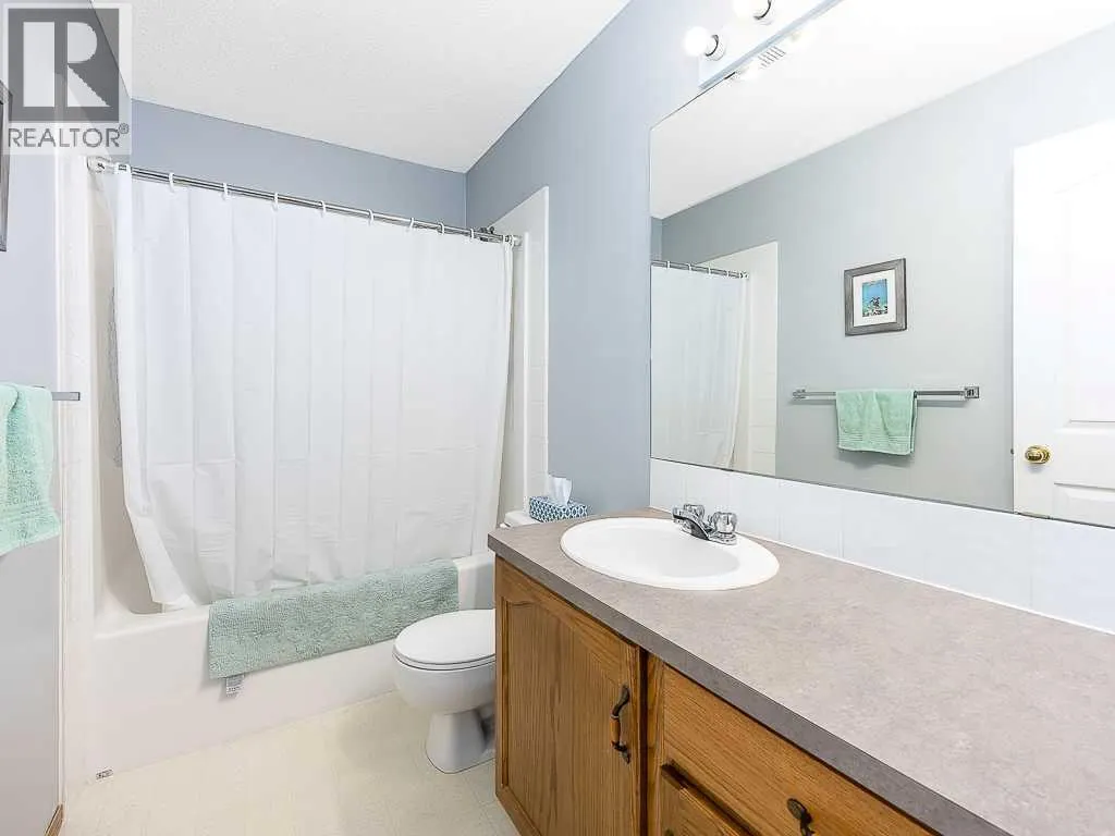 119 Mt Douglas Manor SE