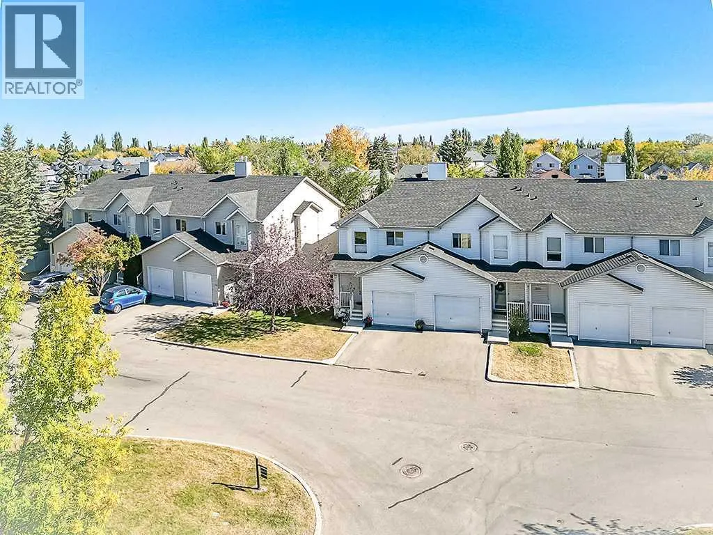 119 Mt Douglas Manor SE