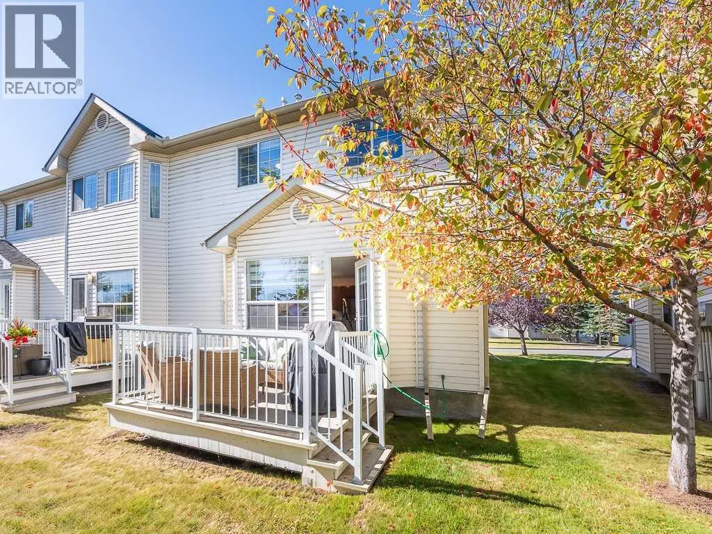 119 Mt Douglas Manor SE