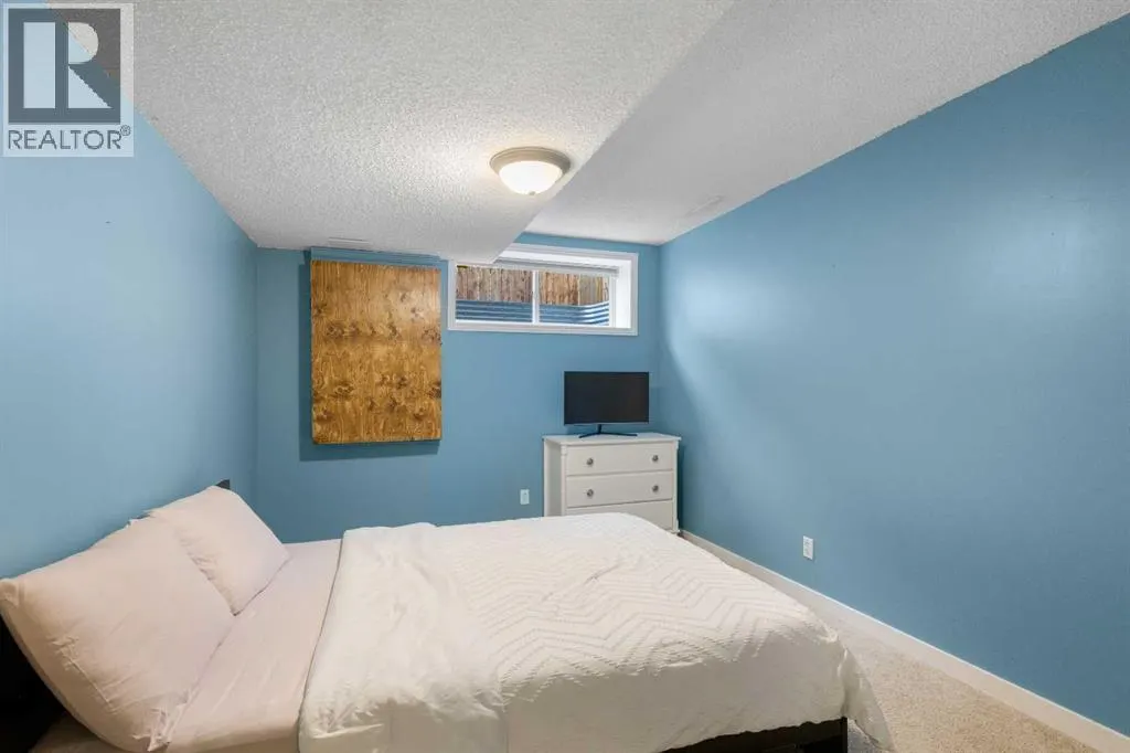2227 Sagewood Heights SW