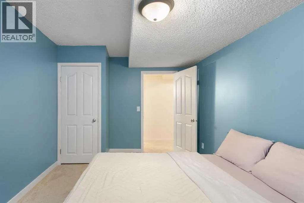 2227 Sagewood Heights SW