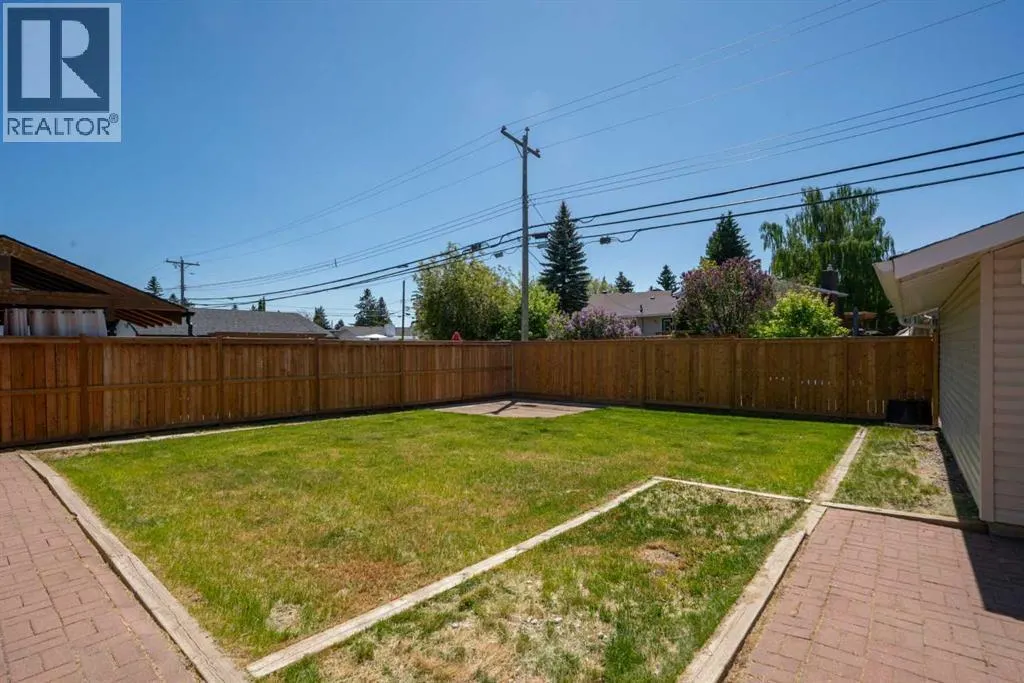 1039 Lake Bonavista Drive SE