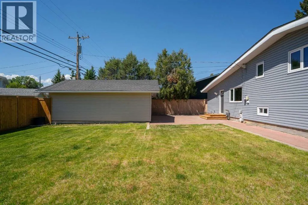1039 Lake Bonavista Drive SE