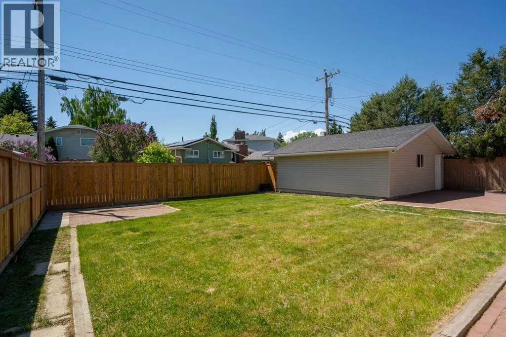 1039 Lake Bonavista Drive SE