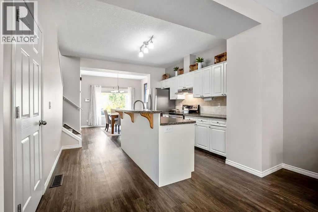 251 Bridlewood View SW