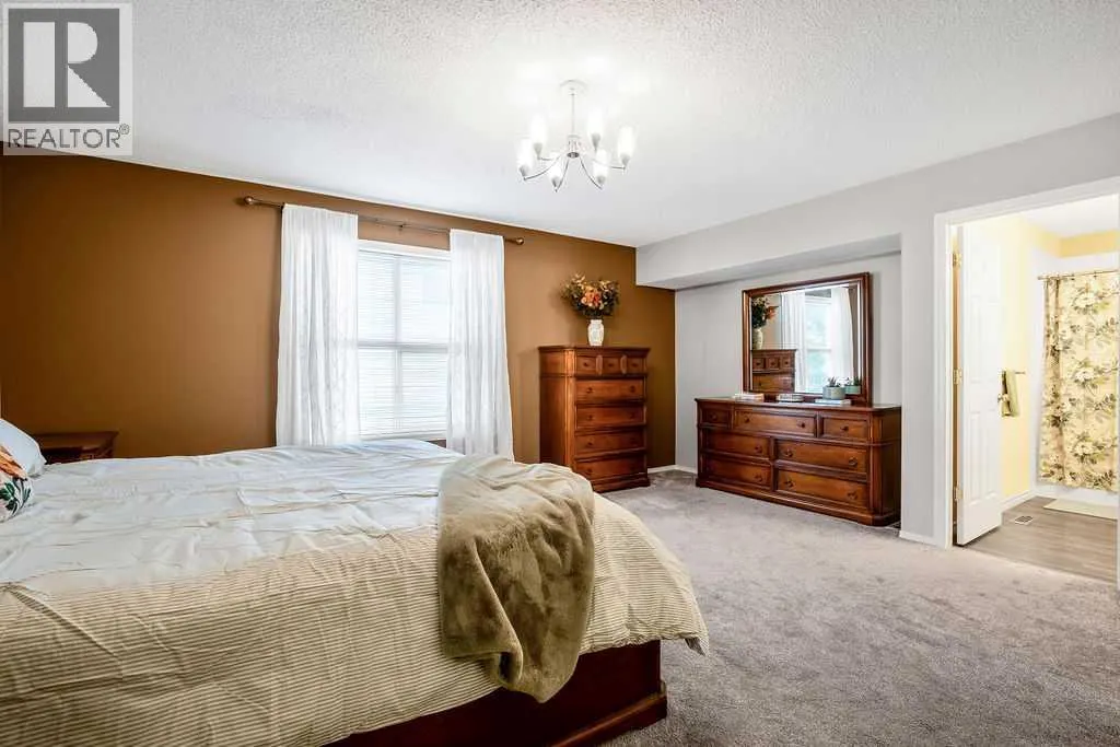 251 Bridlewood View SW