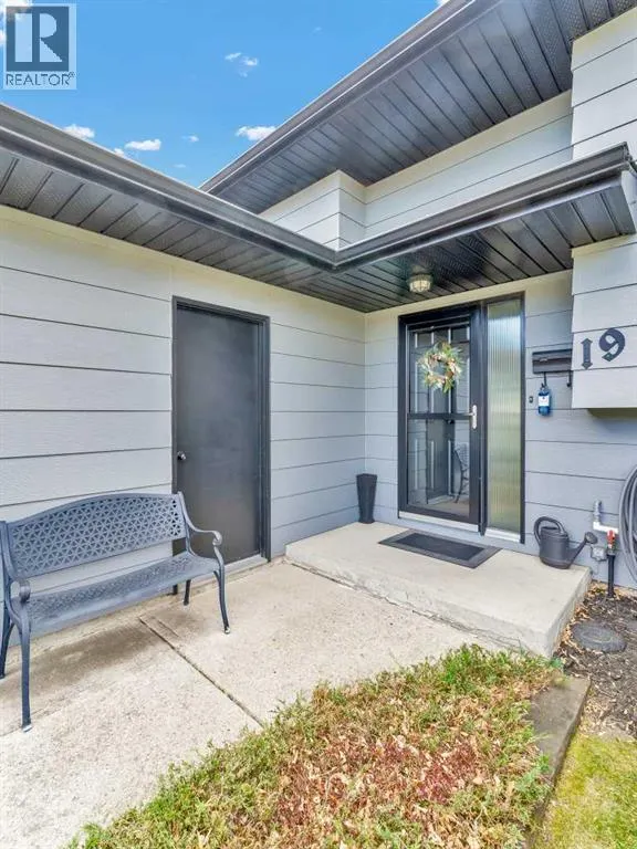 19 Chow Avenue SE