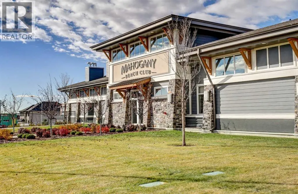 522 Mahogany Manor SE