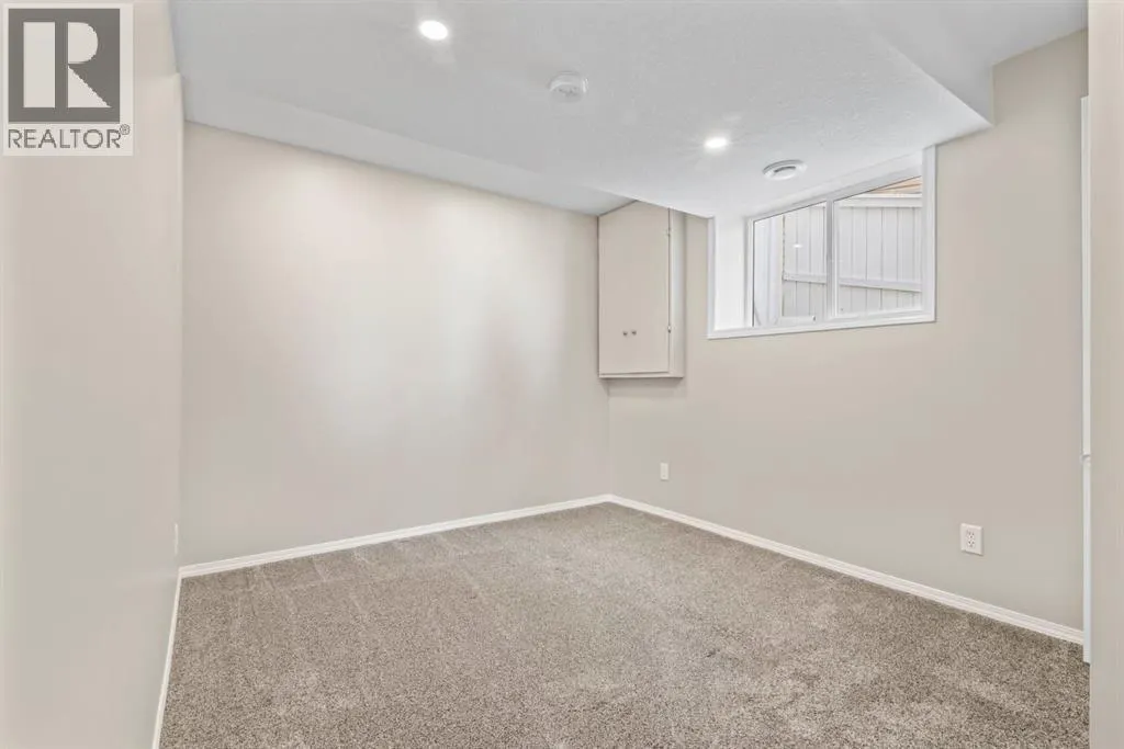435 Douglas Ridge Mews SE