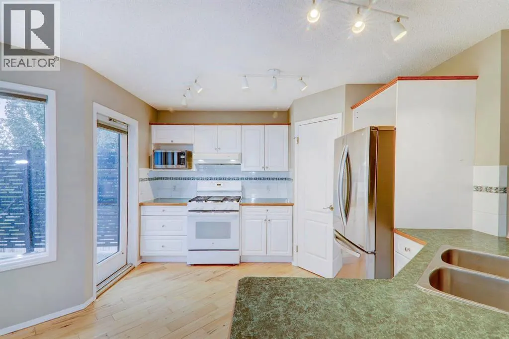 435 Douglas Ridge Mews SE