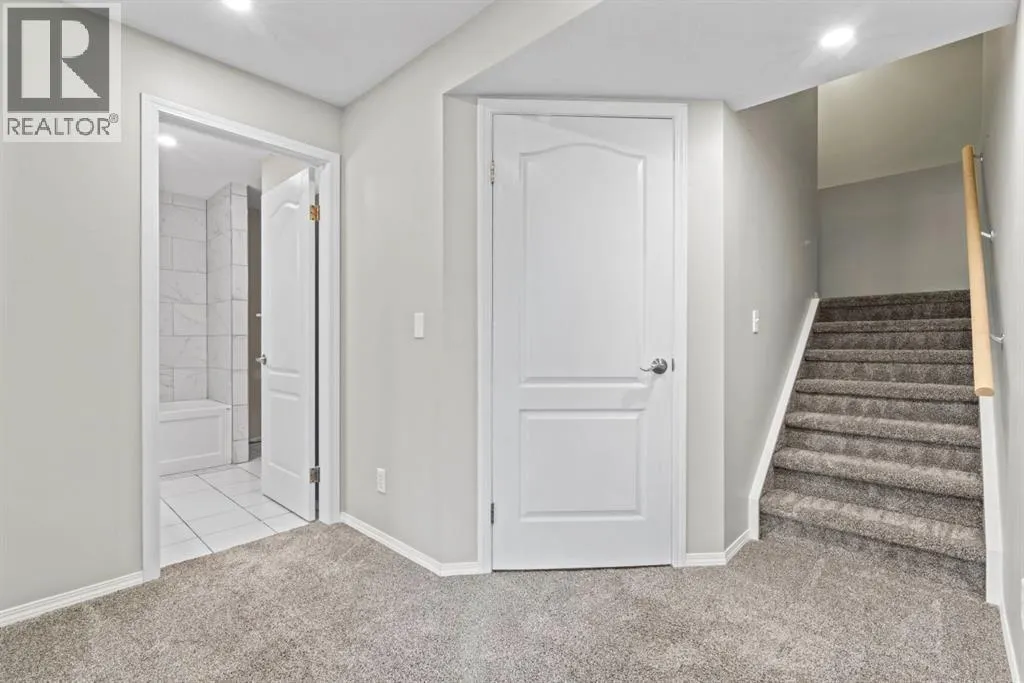 435 Douglas Ridge Mews SE