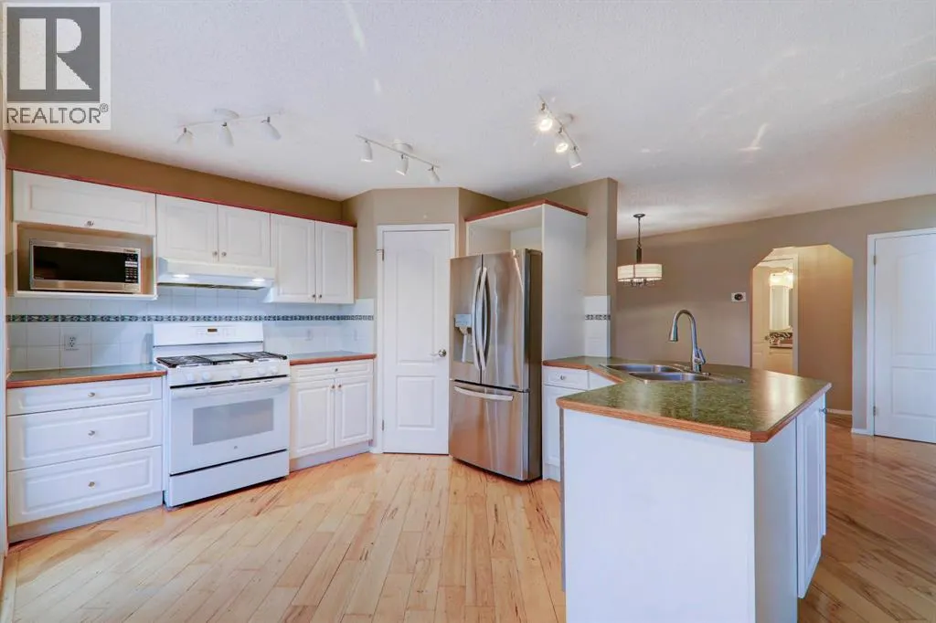 435 Douglas Ridge Mews SE