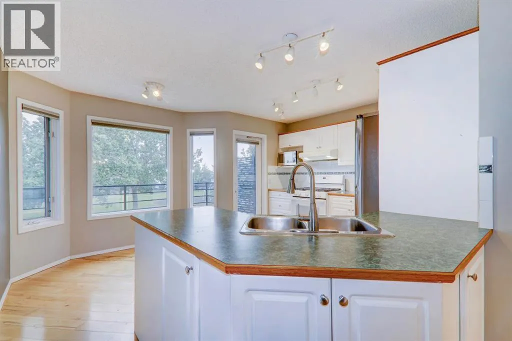 435 Douglas Ridge Mews SE