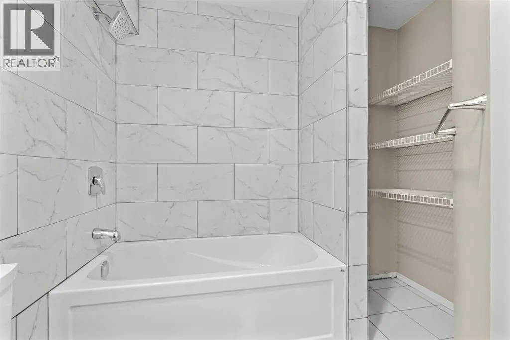 435 Douglas Ridge Mews SE