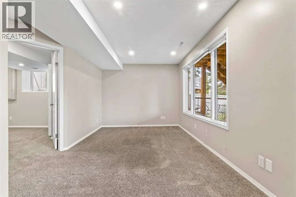 435 Douglas Ridge Mews SE