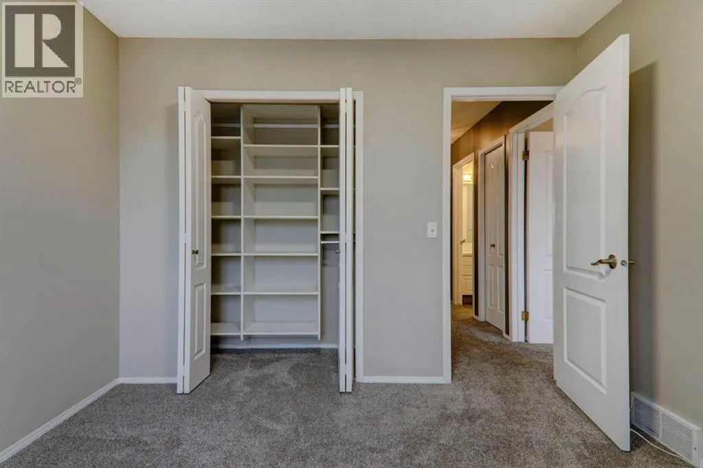 435 Douglas Ridge Mews SE