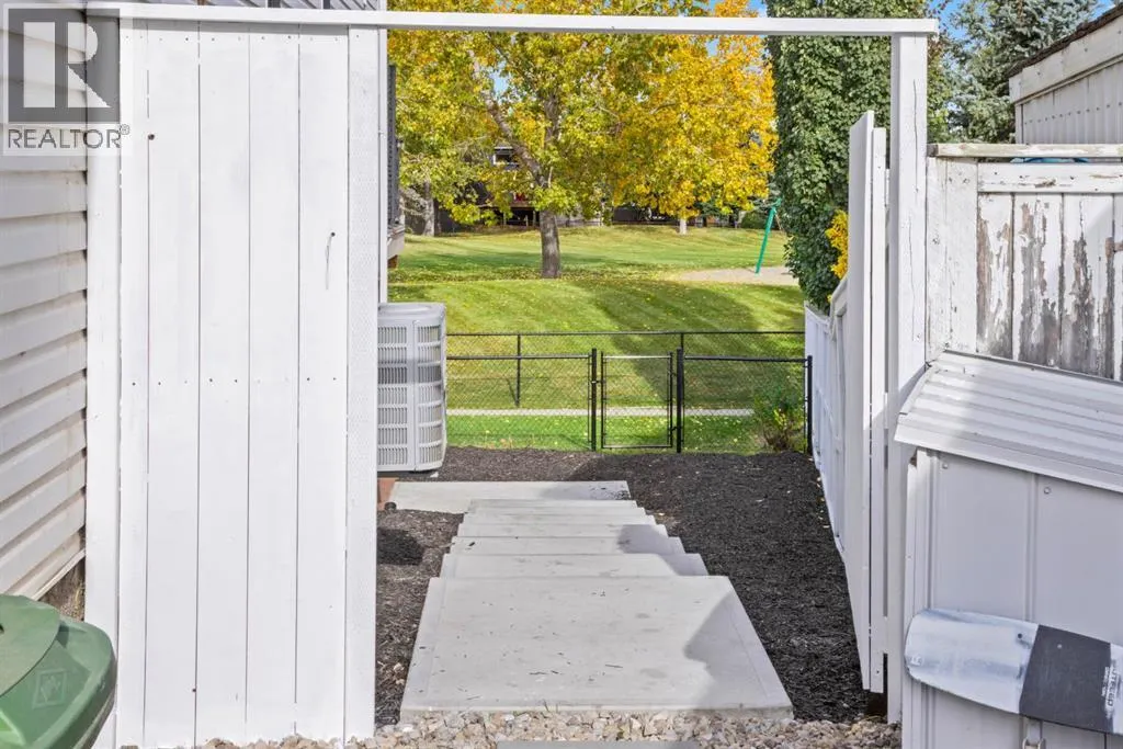 435 Douglas Ridge Mews SE