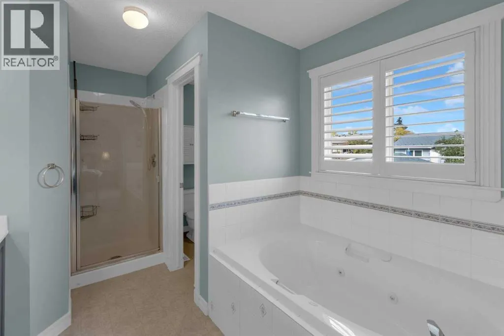 99 Macewan Park Road NW