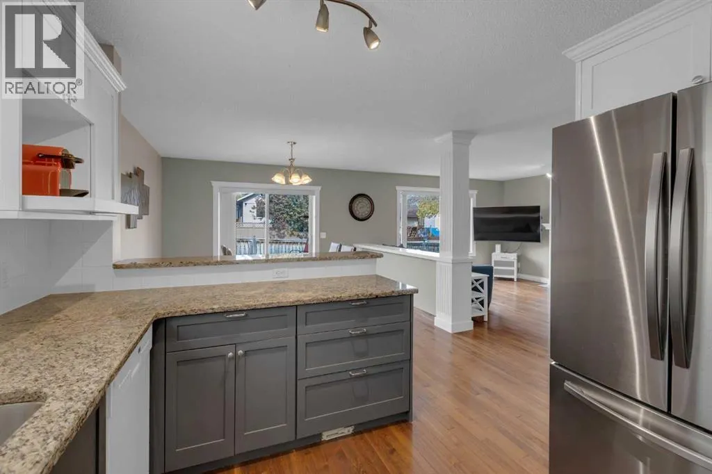 99 Macewan Park Road NW