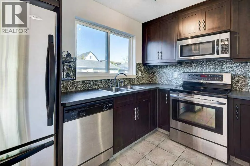 176 Walden Drive SE