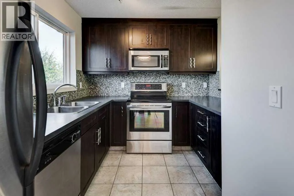 176 Walden Drive SE