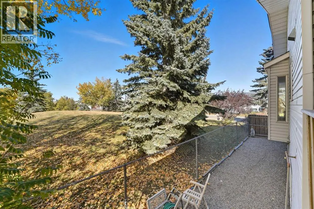 31 Applegrove Crescent SE