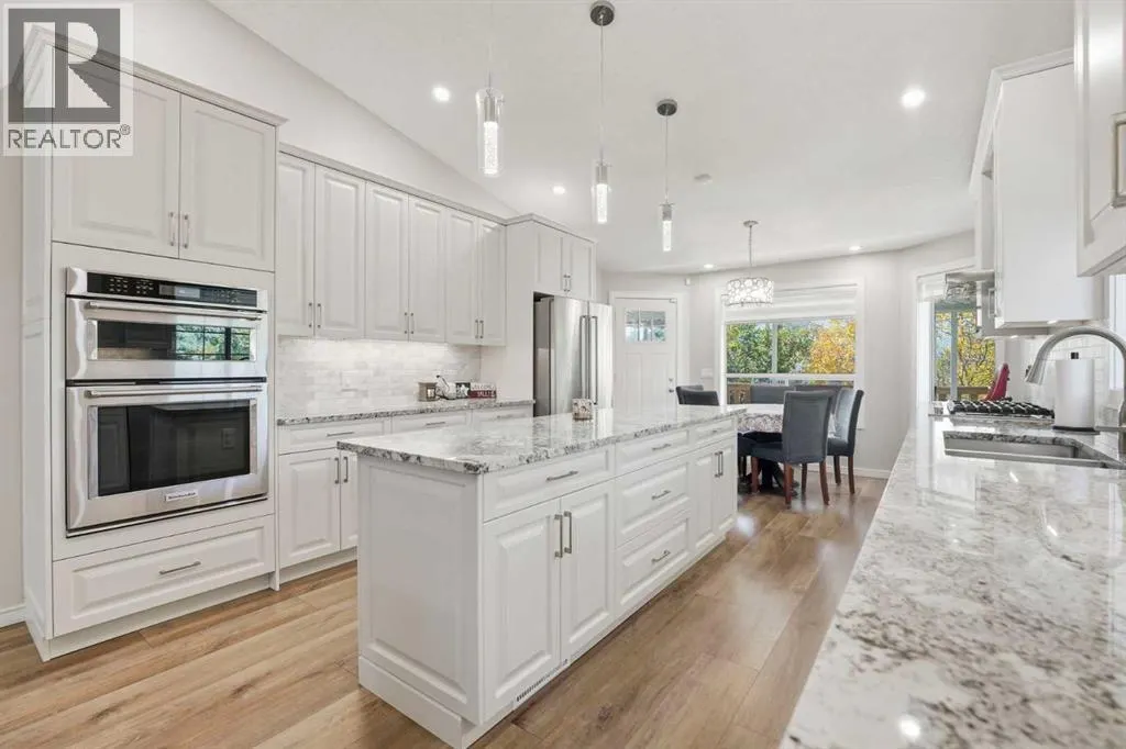 31 Applegrove Crescent SE
