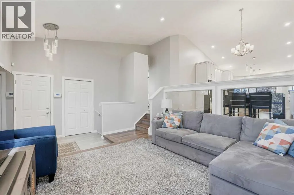 31 Applegrove Crescent SE