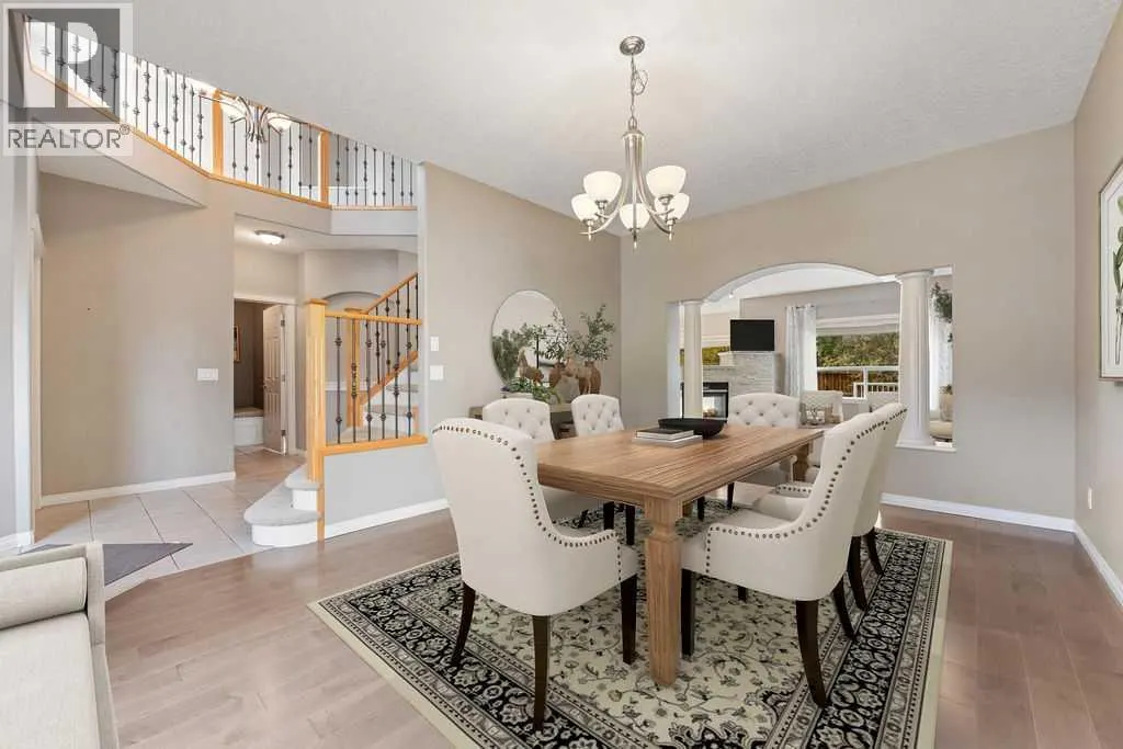 164 Strathlea Place SW