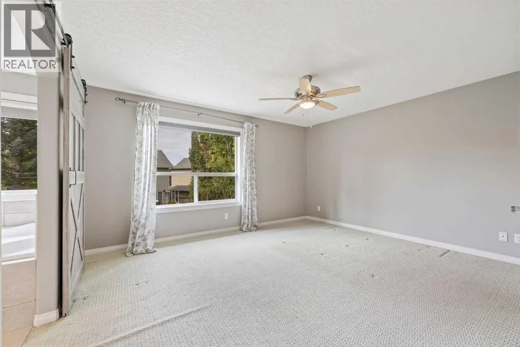 164 Strathlea Place SW