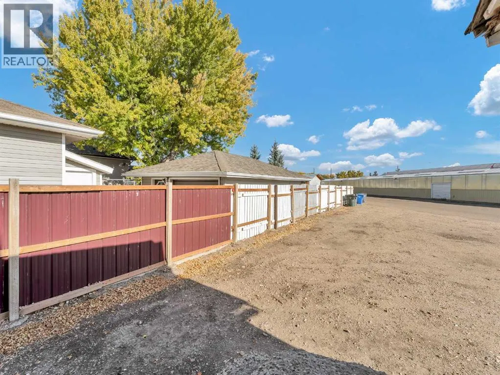 640 Pottery Street SE