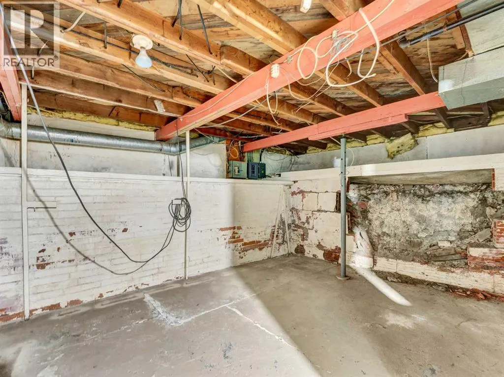 640 Pottery Street SE
