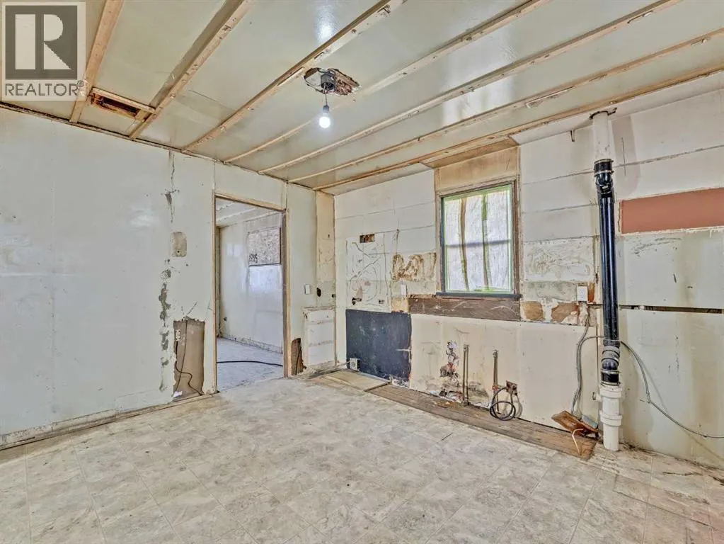 640 Pottery Street SE