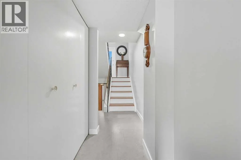 51, 5400 Dalhousie Drive NW