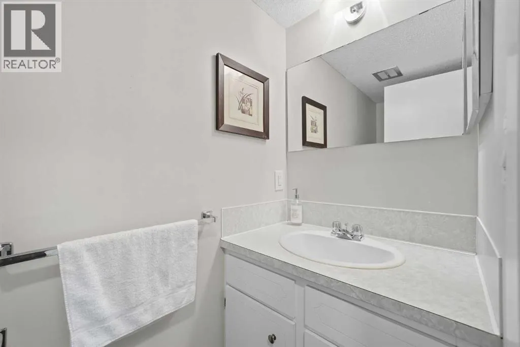 51, 5400 Dalhousie Drive NW