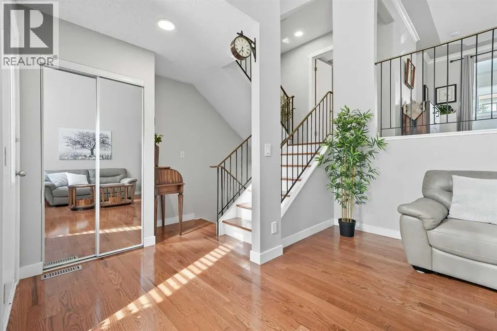 51, 5400 Dalhousie Drive NW