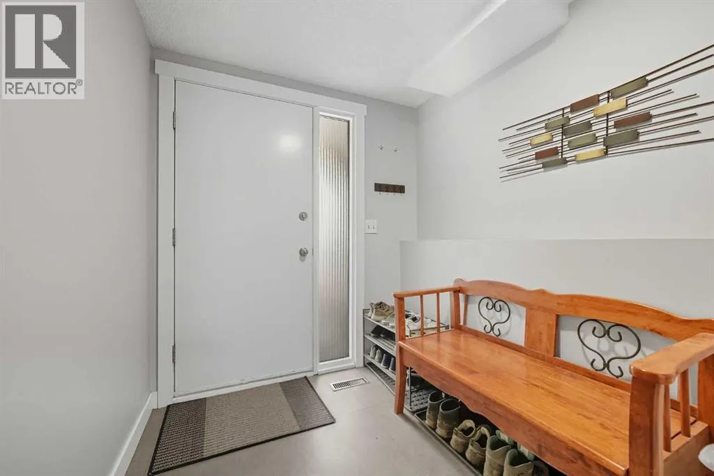 51, 5400 Dalhousie Drive NW