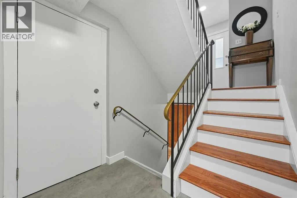 51, 5400 Dalhousie Drive NW