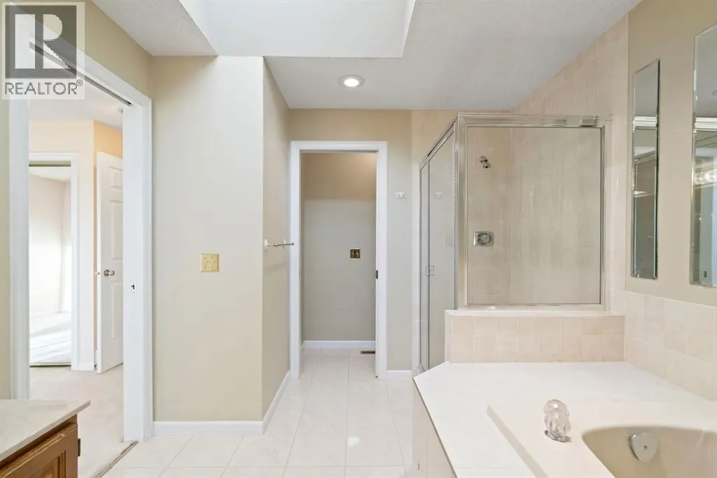 23, 275 Woodridge Drive SW